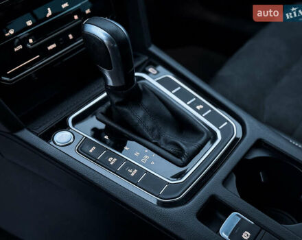 Черный Фольксваген Пассат, объемом двигателя 1.4 л и пробегом 180 тыс. км за 21499 $, фото 40 на Automoto.ua