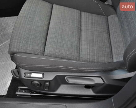 Черный Фольксваген Пассат, объемом двигателя 1.97 л и пробегом 152 тыс. км за 26500 $, фото 56 на Automoto.ua