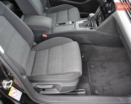 Черный Фольксваген Пассат, объемом двигателя 1.97 л и пробегом 152 тыс. км за 26500 $, фото 99 на Automoto.ua