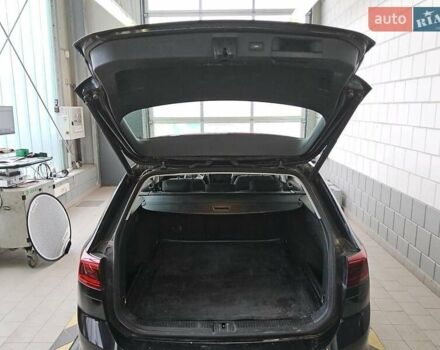 Чорний Фольксваген Пассат, об'ємом двигуна 2 л та пробігом 162 тис. км за 23899 $, фото 5 на Automoto.ua