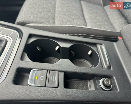 Черный Фольксваген Пассат, объемом двигателя 1.97 л и пробегом 120 тыс. км за 24500 $, фото 25 на Automoto.ua