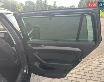 Черный Фольксваген Пассат, объемом двигателя 1.97 л и пробегом 120 тыс. км за 24500 $, фото 33 на Automoto.ua