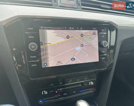 Черный Фольксваген Пассат, объемом двигателя 1.97 л и пробегом 120 тыс. км за 24500 $, фото 32 на Automoto.ua