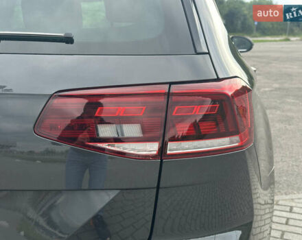 Черный Фольксваген Пассат, объемом двигателя 1.97 л и пробегом 120 тыс. км за 24500 $, фото 12 на Automoto.ua