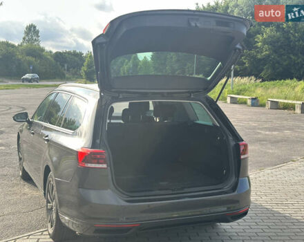 Черный Фольксваген Пассат, объемом двигателя 1.97 л и пробегом 120 тыс. км за 24500 $, фото 36 на Automoto.ua