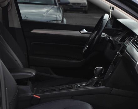 Черный Фольксваген Пассат, объемом двигателя 2 л и пробегом 240 тыс. км за 15450 $, фото 11 на Automoto.ua