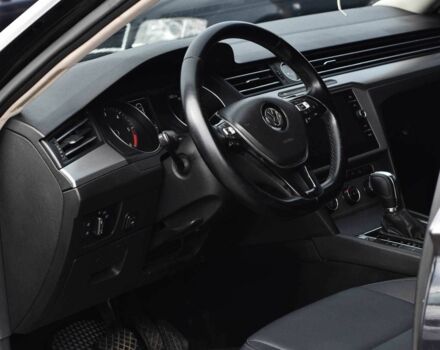 Черный Фольксваген Пассат, объемом двигателя 2 л и пробегом 240 тыс. км за 15450 $, фото 7 на Automoto.ua