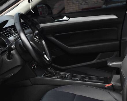 Черный Фольксваген Пассат, объемом двигателя 2 л и пробегом 240 тыс. км за 15450 $, фото 8 на Automoto.ua