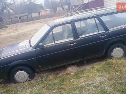 Фольксваген Пассат 1985 в Камень-Каширский на Automoto.ua Черный Фольксваген Пассат, объемом двигателя 0 л и пробегом 300 тыс. км за 700 $, фото 1 на Automoto.ua
