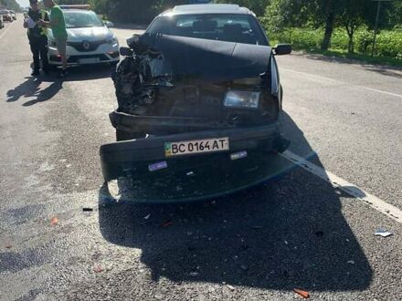 Чорний Фольксваген Пассат, об'ємом двигуна 1.8 л та пробігом 300 тис. км за 1300 $, фото 1 на Automoto.ua