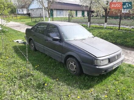Фольксваген Пассат 1989 в Ровно на Automoto.ua Черный Фольксваген Пассат, объемом двигателя 1.8 л и пробегом 450 тыс. км за 450 $, фото 1 на Automoto.ua