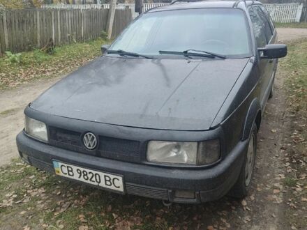 Черный Фольксваген Пассат, объемом двигателя 1.8 л и пробегом 250 тыс. км за 1400 $, фото 1 на Automoto.ua