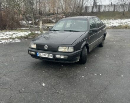 Черный Фольксваген Пассат, объемом двигателя 1.8 л и пробегом 300 тыс. км за 1550 $, фото 1 на Automoto.ua