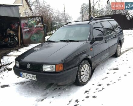 Черный Фольксваген Пассат, объемом двигателя 1.78 л и пробегом 380 тыс. км за 1200 $, фото 1 на Automoto.ua