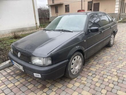 Чорний Фольксваген Пассат, об'ємом двигуна 2 л та пробігом 302 тис. км за 1550 $, фото 1 на Automoto.ua