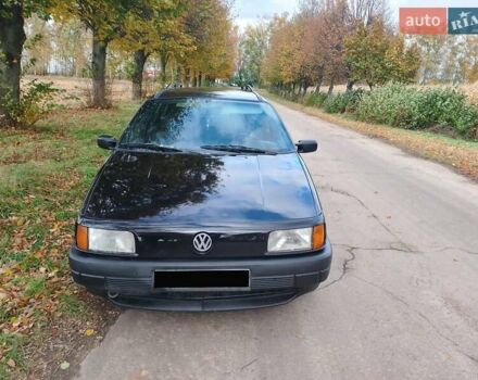 Черный Фольксваген Пассат, объемом двигателя 1.78 л и пробегом 241 тыс. км за 2251 $, фото 1 на Automoto.ua