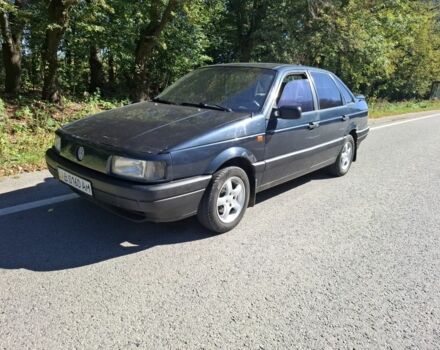 Черный Фольксваген Пассат, объемом двигателя 1.8 л и пробегом 200 тыс. км за 1550 $, фото 1 на Automoto.ua