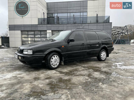 Чорний Фольксваген Пассат, об'ємом двигуна 2 л та пробігом 292 тис. км за 3000 $, фото 1 на Automoto.ua