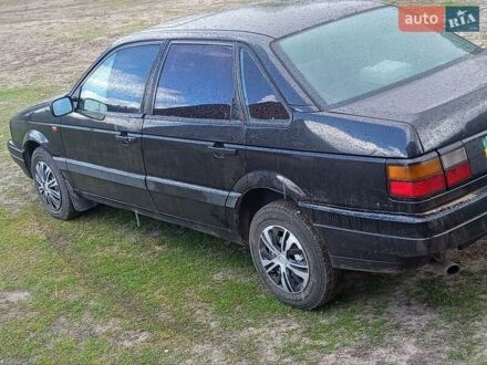 Фольксваген Пассат 1993 в Дубровице на Automoto.ua Черный Фольксваген Пассат, объемом двигателя 1.9 л и пробегом 381 тыс. км за 2600 $, фото 1 на Automoto.ua