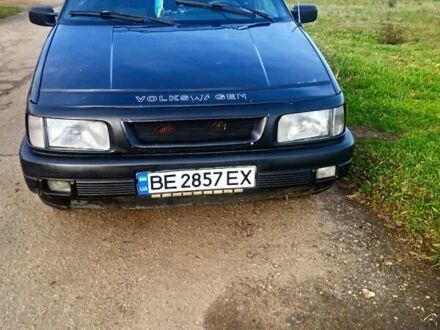 Черный Фольксваген Пассат, объемом двигателя 2 л и пробегом 400 тыс. км за 2000 $, фото 1 на Automoto.ua