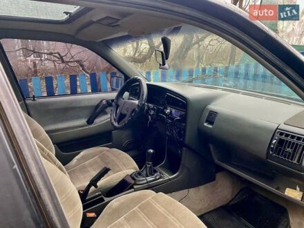 Черный Фольксваген Пассат, объемом двигателя 2 л и пробегом 344 тыс. км за 1400 $, фото 1 на Automoto.ua