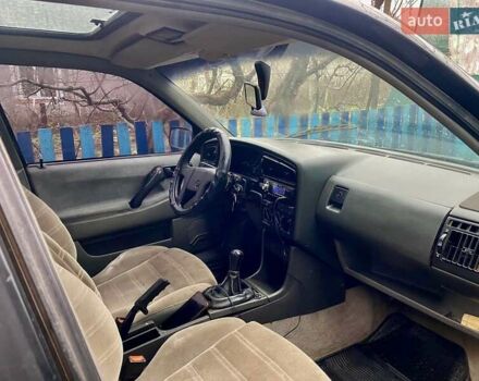 Черный Фольксваген Пассат, объемом двигателя 2 л и пробегом 344 тыс. км за 1400 $, фото 1 на Automoto.ua