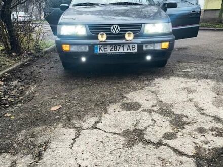 Чорний Фольксваген Пассат, об'ємом двигуна 1.98 л та пробігом 300 тис. км за 2800 $, фото 1 на Automoto.ua