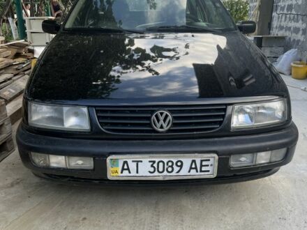 Черный Фольксваген Пассат, объемом двигателя 1.8 л и пробегом 450 тыс. км за 1800 $, фото 1 на Automoto.ua