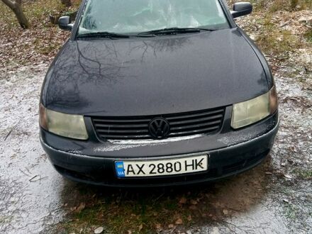 Черный Фольксваген Пассат, объемом двигателя 1.9 л и пробегом 400 тыс. км за 2900 $, фото 1 на Automoto.ua