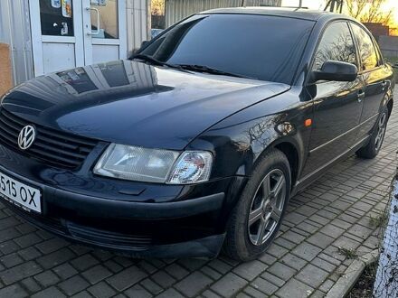 Черный Фольксваген Пассат, объемом двигателя 1.6 л и пробегом 257 тыс. км за 2900 $, фото 1 на Automoto.ua