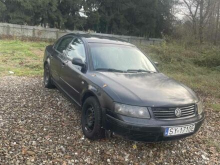 Черный Фольксваген Пассат, объемом двигателя 0 л и пробегом 350 тыс. км за 1100 $, фото 1 на Automoto.ua