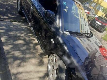 Черный Фольксваген Пассат, объемом двигателя 2.5 л и пробегом 330 тыс. км за 3500 $, фото 1 на Automoto.ua