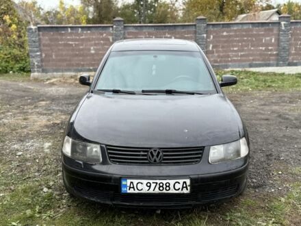 Фольксваген Пассат 1998 в Житомире на Automoto.ua Черный Фольксваген Пассат, объемом двигателя 1.8 л и пробегом 300 тыс. км за 1500 $, фото 1 на Automoto.ua