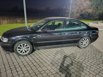 Чорний Фольксваген Пассат, об'ємом двигуна 1 л та пробігом 38 тис. км за 2214 $, фото 1 на Automoto.ua