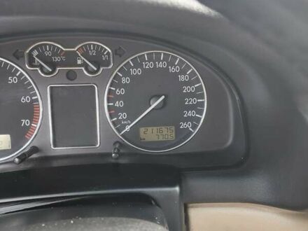 Черный Фольксваген Пассат, объемом двигателя 1.78 л и пробегом 211 тыс. км за 4500 $, фото 1 на Automoto.ua