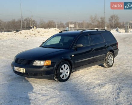 Черный Фольксваген Пассат, объемом двигателя 1.9 л и пробегом 357 тыс. км за 3300 $, фото 1 на Automoto.ua