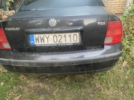 Черный Фольксваген Пассат, объемом двигателя 9 л и пробегом 386 тыс. км за 1750 $, фото 1 на Automoto.ua