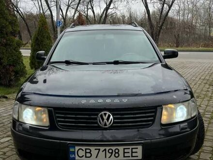 Черный Фольксваген Пассат, объемом двигателя 1.78 л и пробегом 300 тыс. км за 3000 $, фото 1 на Automoto.ua