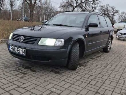 Фольксваген Пассат 1999 в Славянске на Automoto.ua Черный Фольксваген Пассат, объемом двигателя 1.9 л и пробегом 396 тыс. км за 2900 $, фото 1 на Automoto.ua