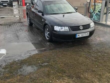 Черный Фольксваген Пассат, объемом двигателя 1.9 л и пробегом 340 тыс. км за 3700 $, фото 1 на Automoto.ua