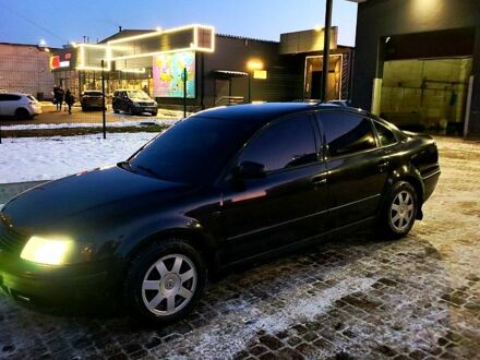 Чорний Фольксваген Пассат, об'ємом двигуна 1.8 л та пробігом 300 тис. км за 3600 $, фото 1 на Automoto.ua