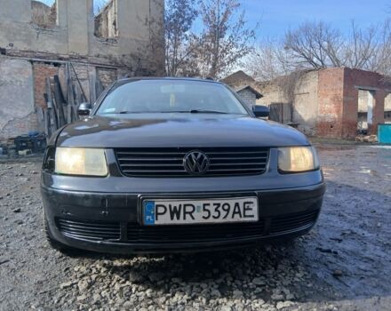 Черный Фольксваген Пассат, объемом двигателя 1.9 л и пробегом 245 тыс. км за 1499 $, фото 1 на Automoto.ua