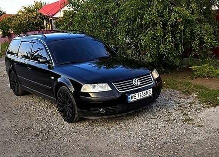 Черный Фольксваген Пассат, объемом двигателя 1.6 л и пробегом 322 тыс. км за 4800 $, фото 1 на Automoto.ua
