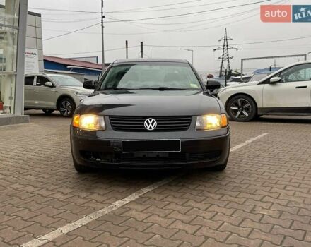 Чорний Фольксваген Пассат, об'ємом двигуна 1.78 л та пробігом 327 тис. км за 3900 $, фото 1 на Automoto.ua