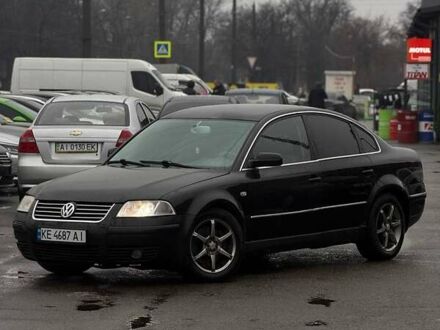Черный Фольксваген Пассат, объемом двигателя 2.77 л и пробегом 325 тыс. км за 3500 $, фото 1 на Automoto.ua