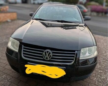 Черный Фольксваген Пассат, объемом двигателя 1.6 л и пробегом 230 тыс. км за 4700 $, фото 1 на Automoto.ua