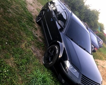 Чорний Фольксваген Пассат, об'ємом двигуна 1.8 л та пробігом 260 тис. км за 4900 $, фото 1 на Automoto.ua