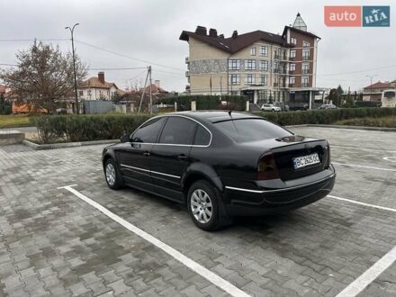 Черный Фольксваген Пассат, объемом двигателя 1.8 л и пробегом 334 тыс. км за 6000 $, фото 1 на Automoto.ua