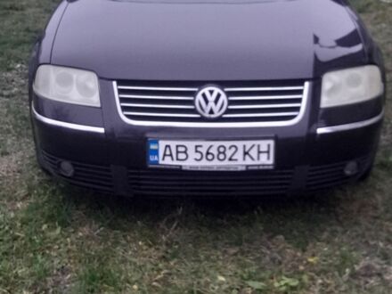 Чорний Фольксваген Пассат, об'ємом двигуна 2 л та пробігом 280 тис. км за 3950 $, фото 1 на Automoto.ua