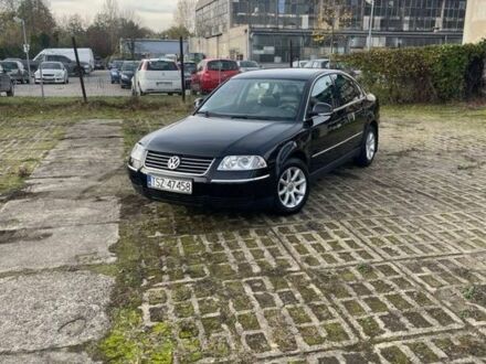 Черный Фольксваген Пассат, объемом двигателя 1.9 л и пробегом 220 тыс. км за 1650 $, фото 1 на Automoto.ua